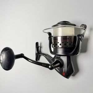 Penn Sargus SG8000 Spinning Reel Tested Working Saltwater Fishing G.R. 5.3-1